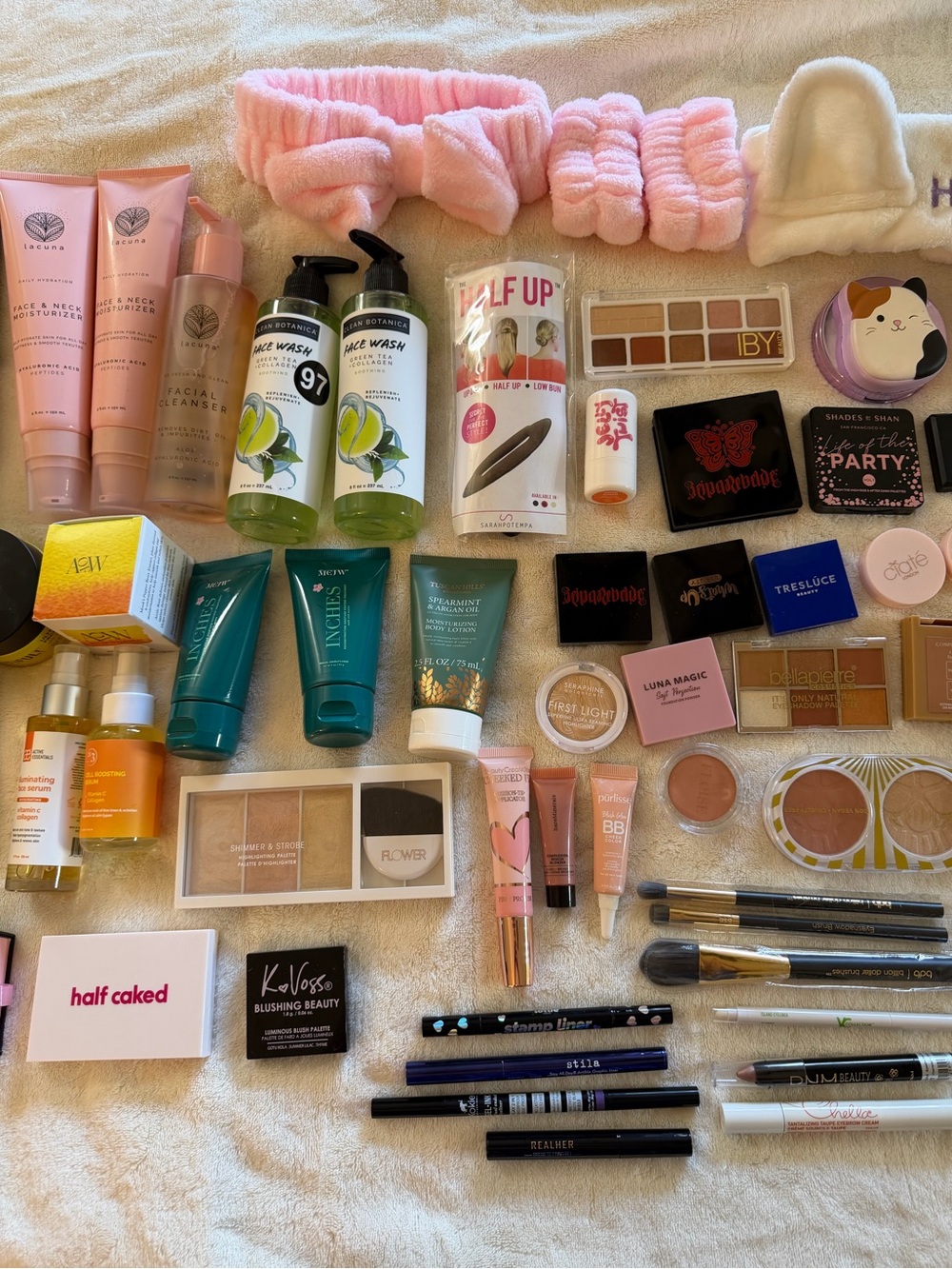 Bundle of Beauty Products & Makeup - Picture 2 of 5